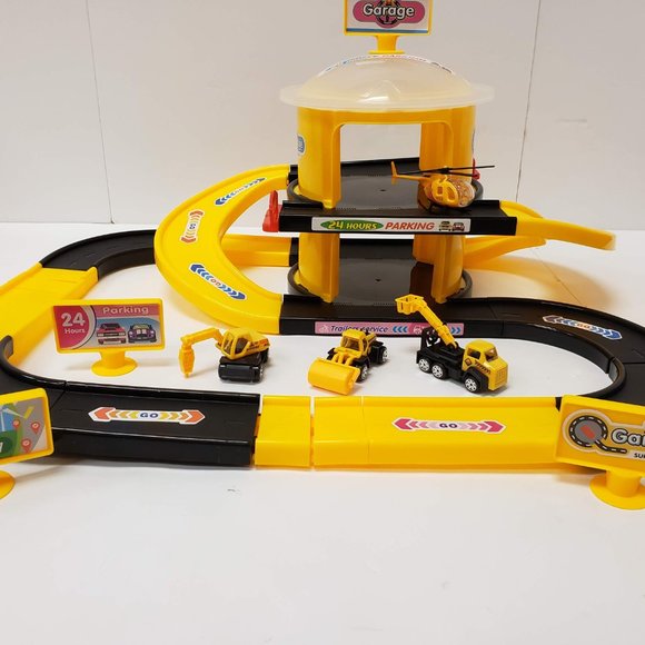 New Construction Trucks Play Set - Picture 4 of 14